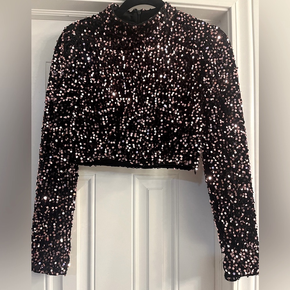 Sequins crop top